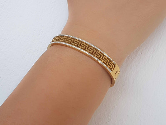 Luxury Diamond Great Wall Stainless Steel Bracelet – Anti-Tarnish | Premium Shine (Lucky 8 Edition)