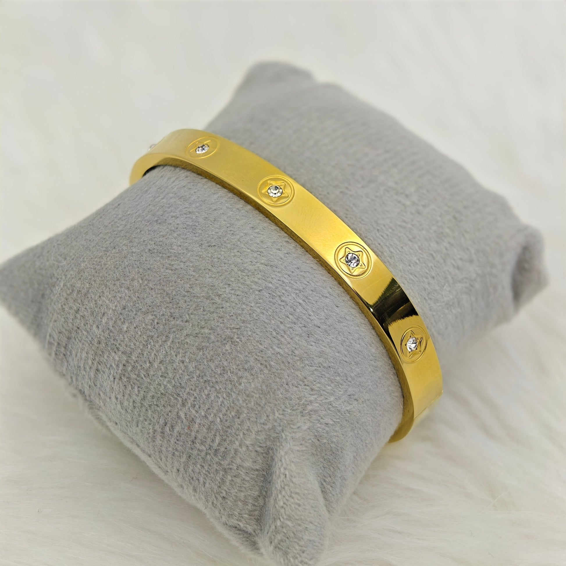 Luxury 18K Gold - Plated Screw Motif Bracelet – Anti - Tarnish Stainless Steel Bangle with CZ  Accents- The Soul Jewellery