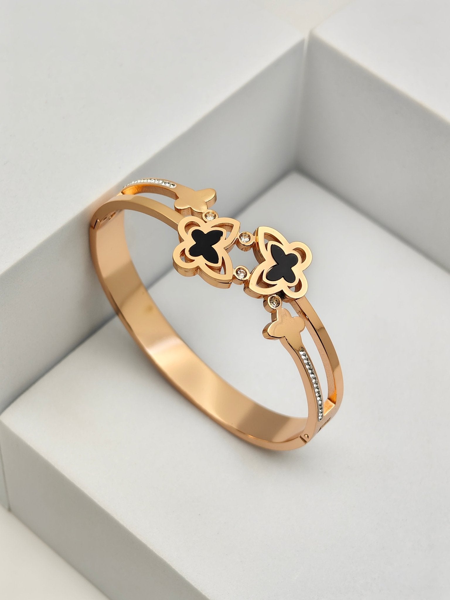 AURÉLIA AMORE LUXE Demi - Fine CZ Enamel Anti - Tarnish Kada Bracelet for Women - The Soul Jewellery