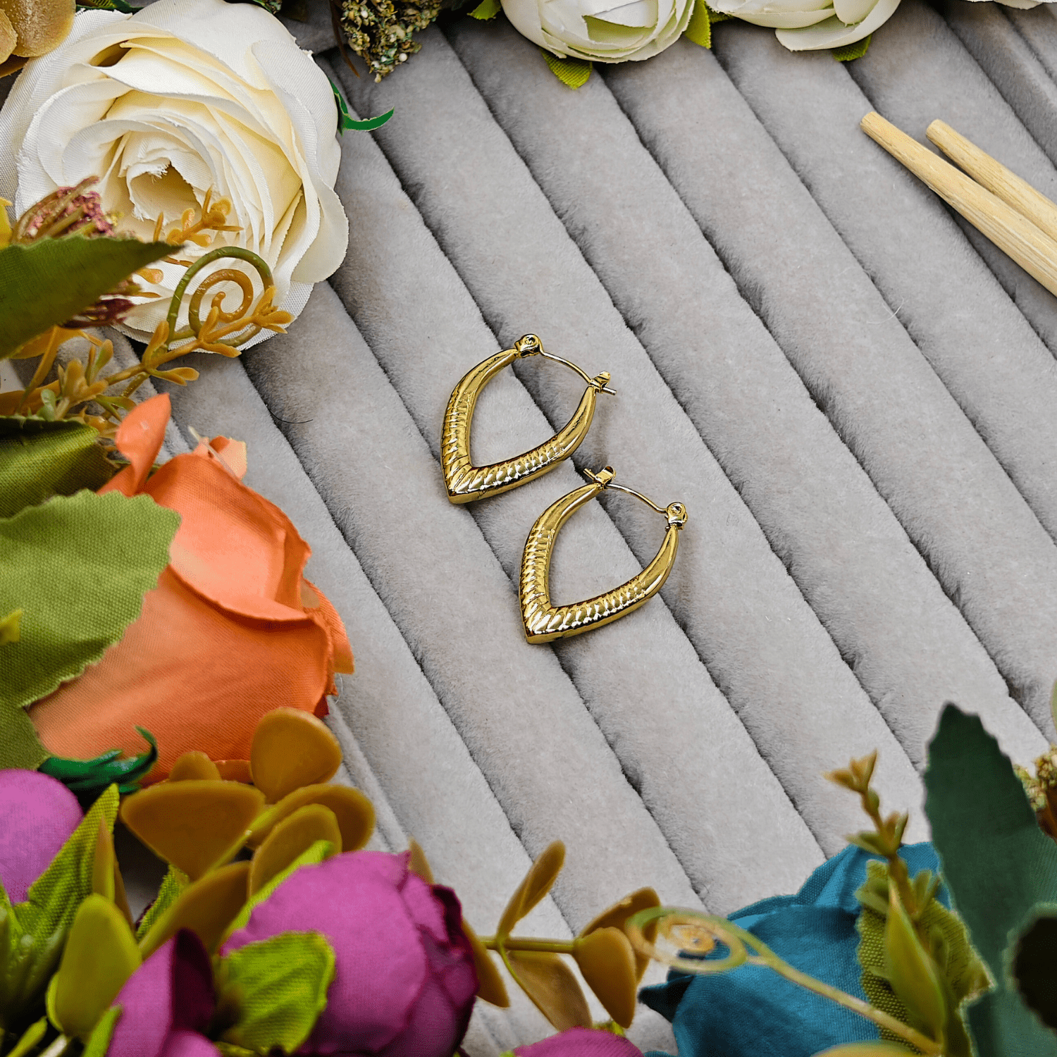 18 K Gold Plated Anti Tarnish Chunky Hoops Earring ATER150 - The Soul Jewellery