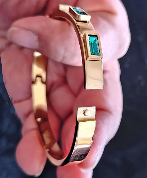 18K Gold Plated Anti - Tarnish Emerald Green Stone Bangle – Elegant Openable Daily Wear Bracelet - The Soul Jewellery