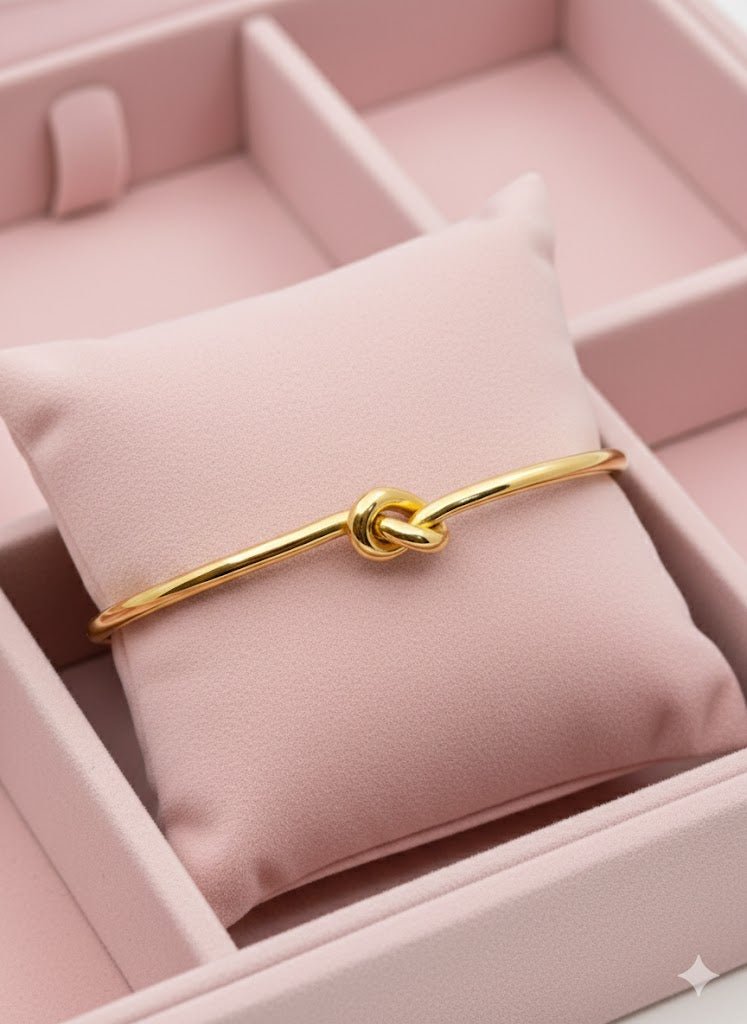 AURÉLIA AMORE LUXE 6™ Celestial Knot Bloom MOP & CZ Radiance Demi Fine Bracelet for Women - The Soul Jewellery