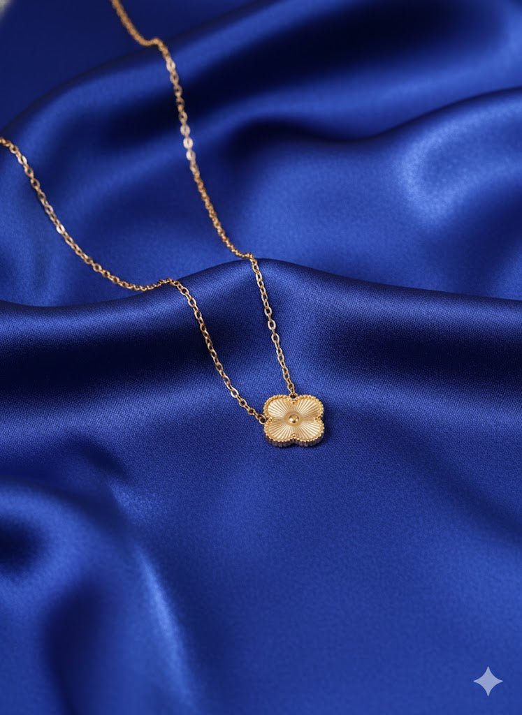 Aurelia 6 LuckyBloom Demi - Fine Anti - Tarnish Clover Pendant Neckpiece for Women - The Soul Jewellery