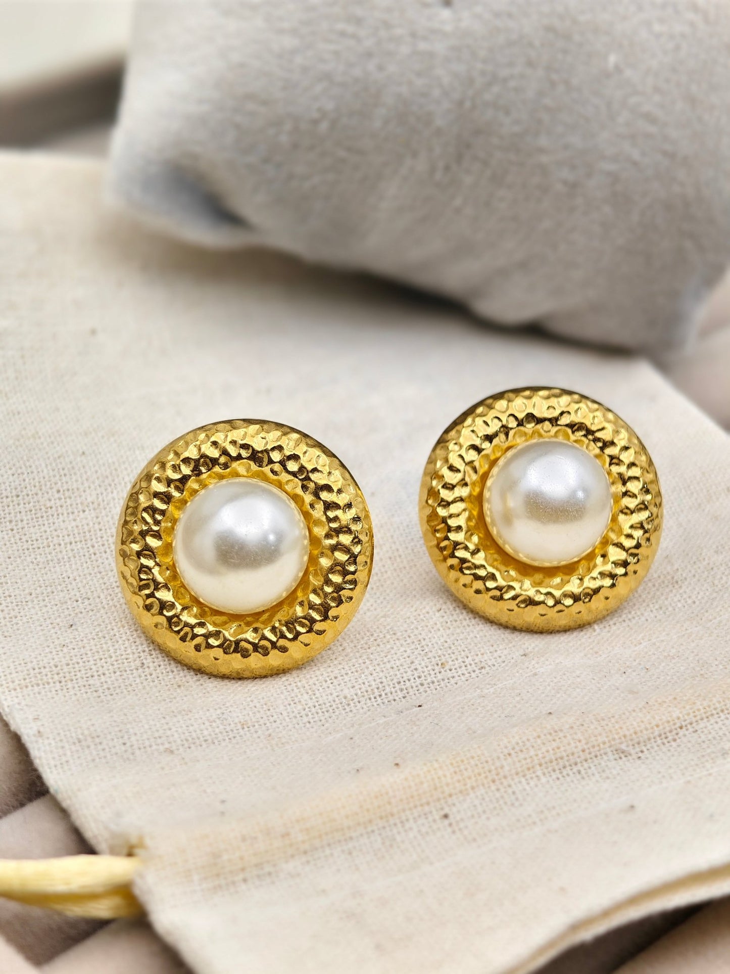 Elegant Antitarnish 18K Gold Plated Pearl Stud Earrings – Everydaywear - The Soul Jewellery