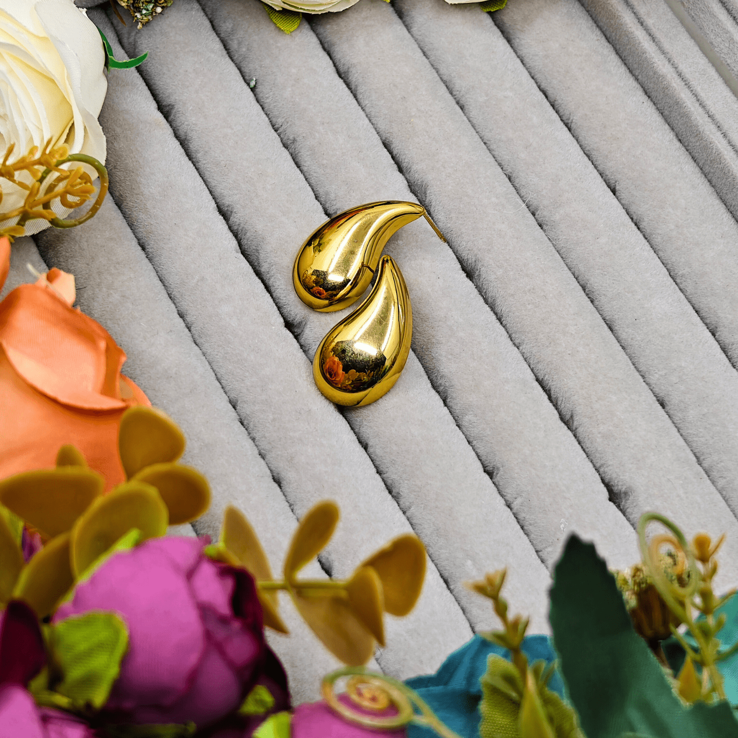 Elegant 18K Gold - Plated Teardrop Earrings – Anti - Tarnish, Timeless Shine ATER113 - The Soul Jewellery