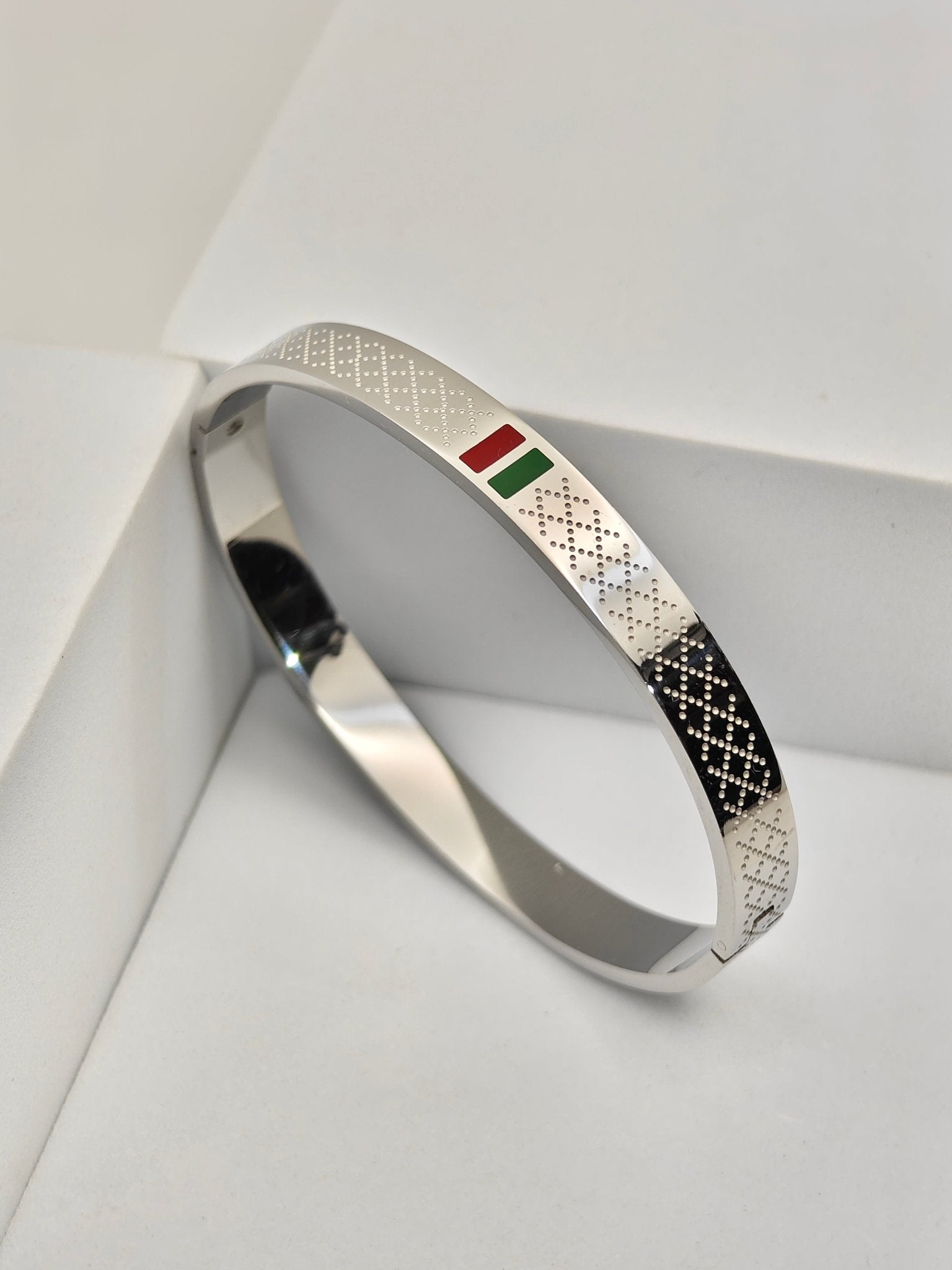 Designer Silver Gucci - Inspired Style Unisex Bangle - Antitarnish Daily Wear Bracelet for Men & Women - The Soul Jewellery