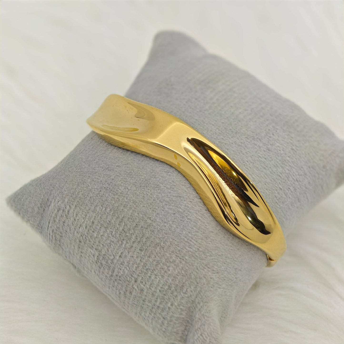 Luxury 22K Gold - Plated Wave Cuff Bracelet – Anti - Tarnish Stainless Steel Statement Bangle RGB441 - The Soul Jewellery