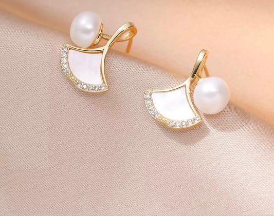 Venus Pearl Bloom 6™ Gold Fan Stud Earrings for Women – Demi - Fine Anti - Tarnish Stainless Steel Mother of Pearl Crystal Designer Earrings - The Soul Jewellery