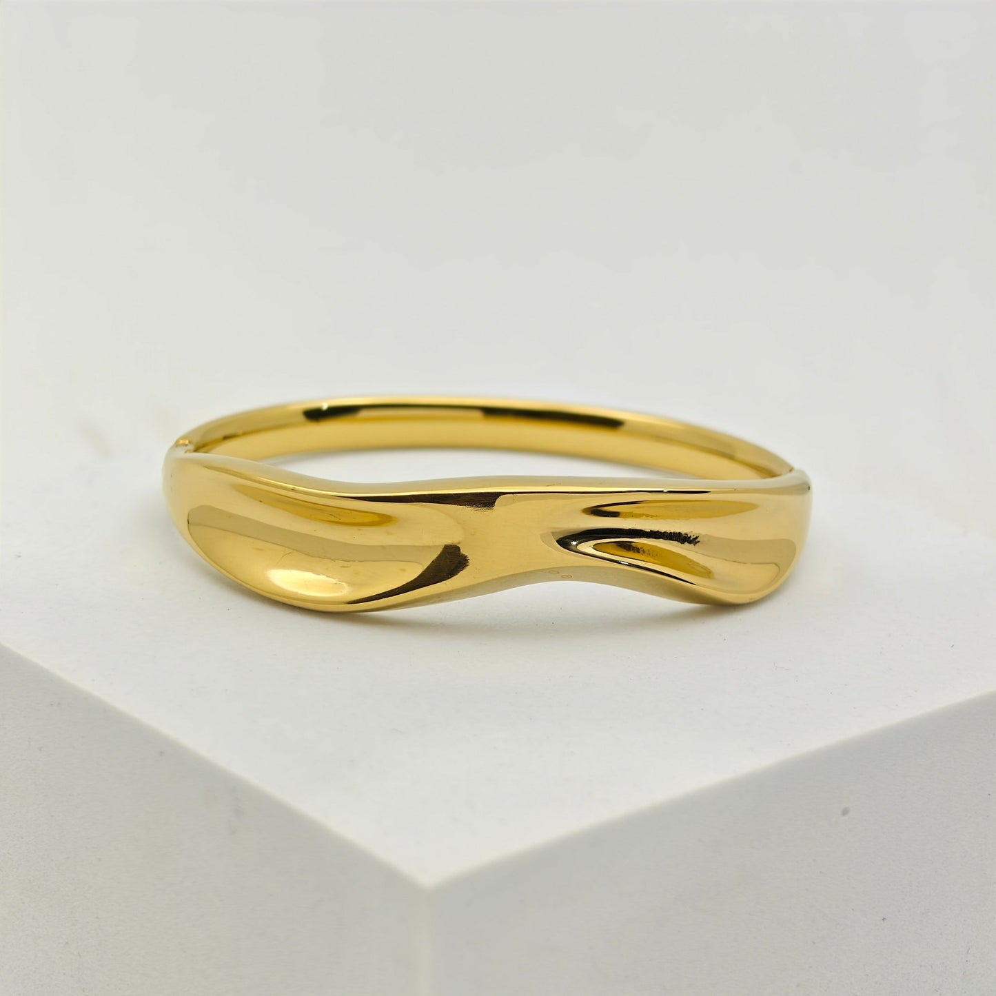 Luxury 22K Gold - Plated Wave Cuff Bracelet – Anti - Tarnish Stainless Steel Statement Bangle RGB441 - The Soul Jewellery