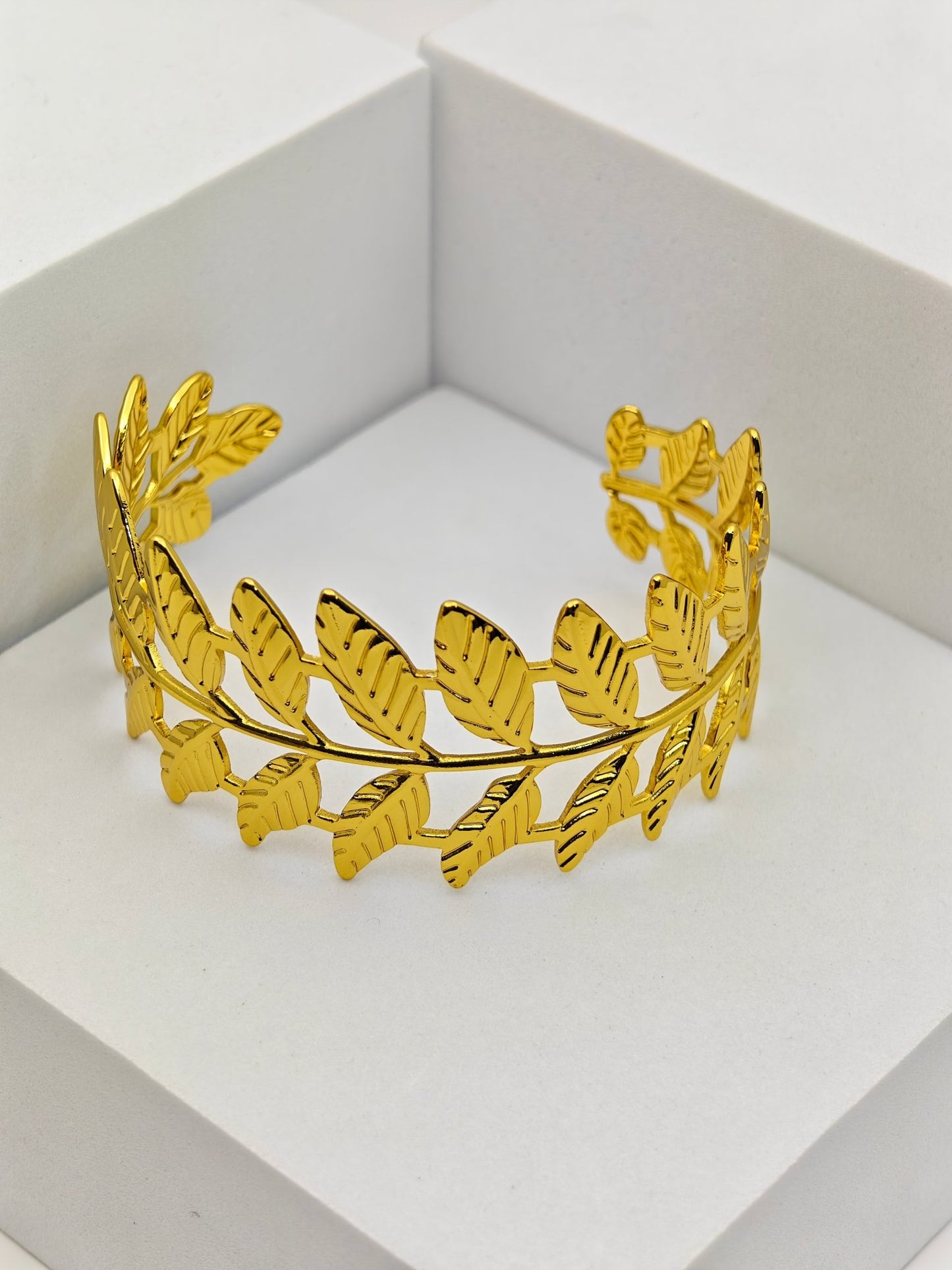 Aurelia 6 Golden Leaf AuraCuff Demi-Fine Anti-Tarnish Exotic Beauty Bracelet for Women - The Soul Jewellery