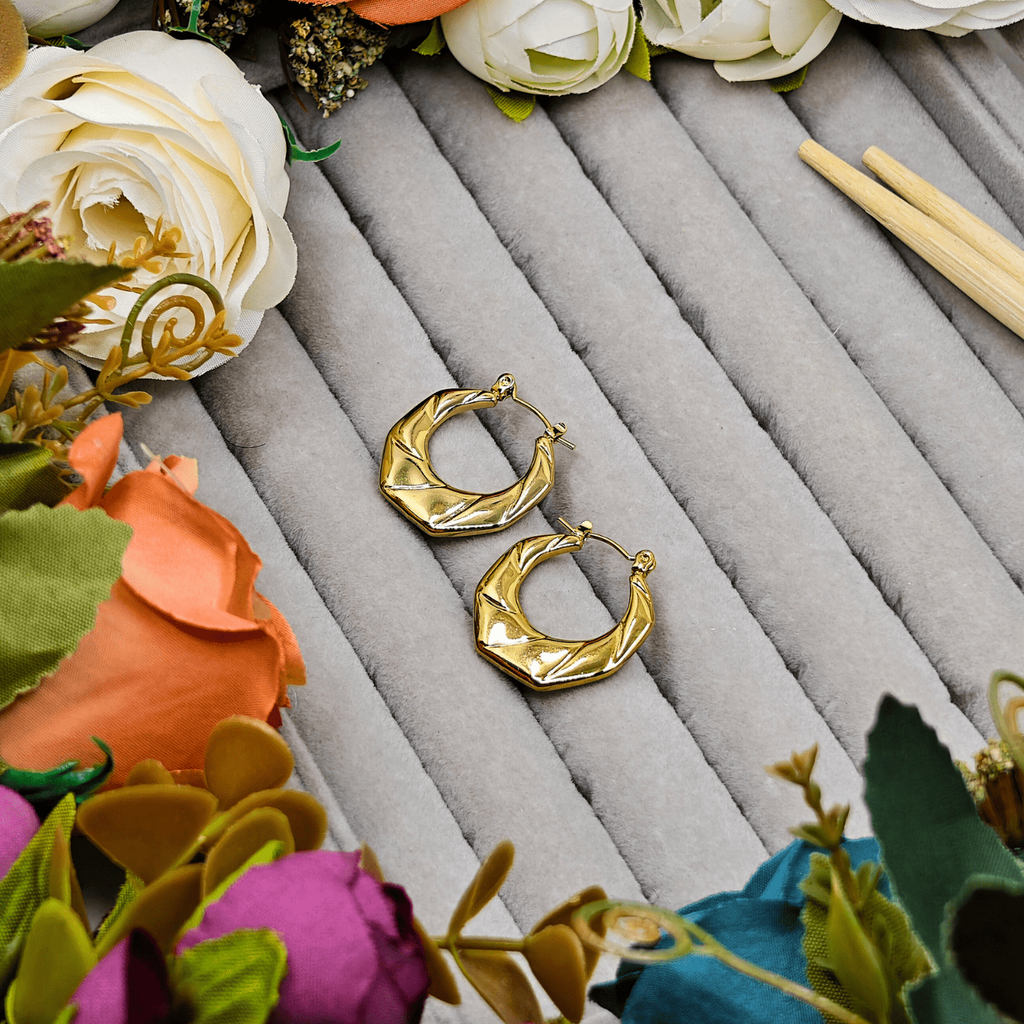 18 K Gold Plated Anti Tarnish Round Hoops Earring ATER156 - The Soul Jewellery