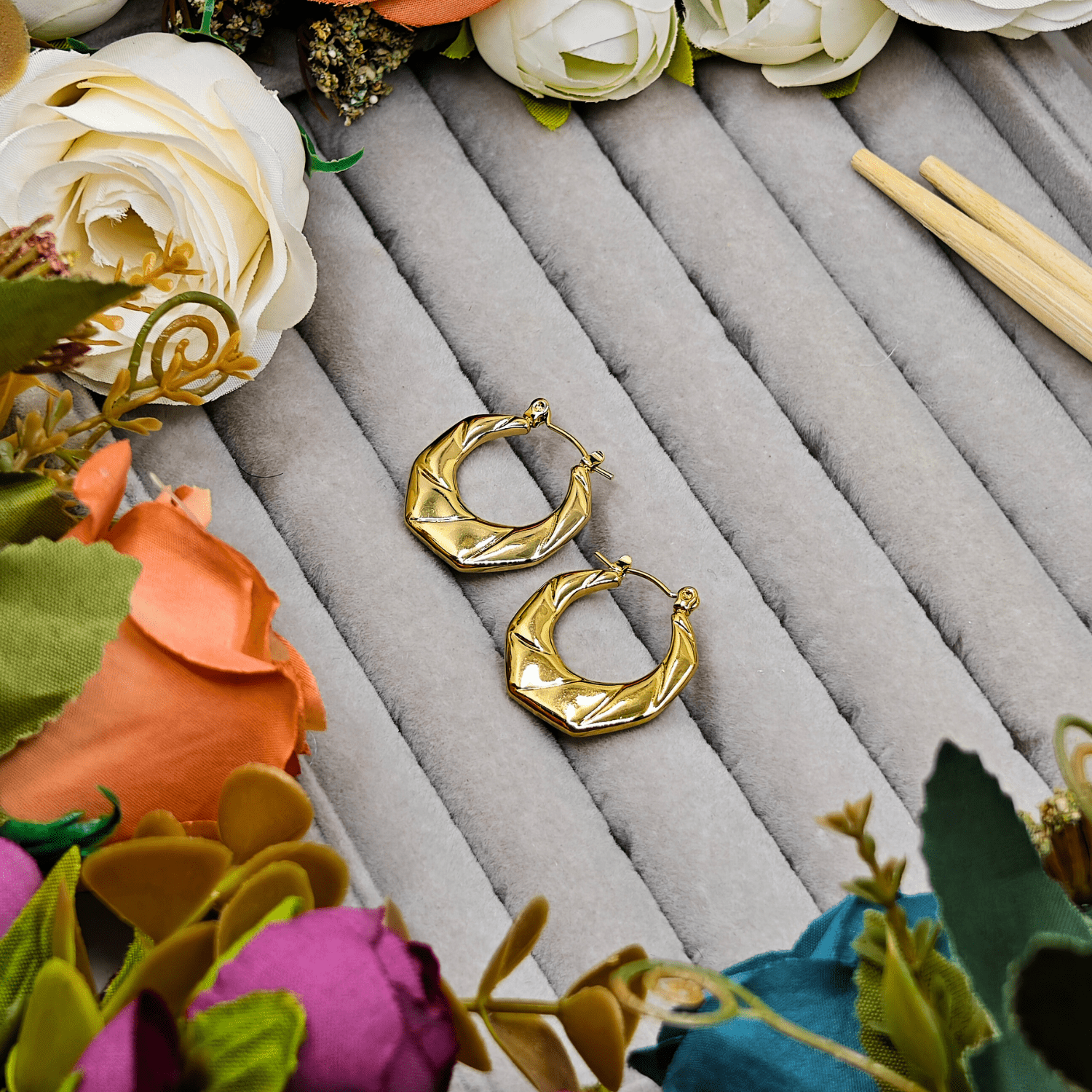 18 K Gold Plated Anti Tarnish Round Hoops Earring ATER156 - The Soul Jewellery