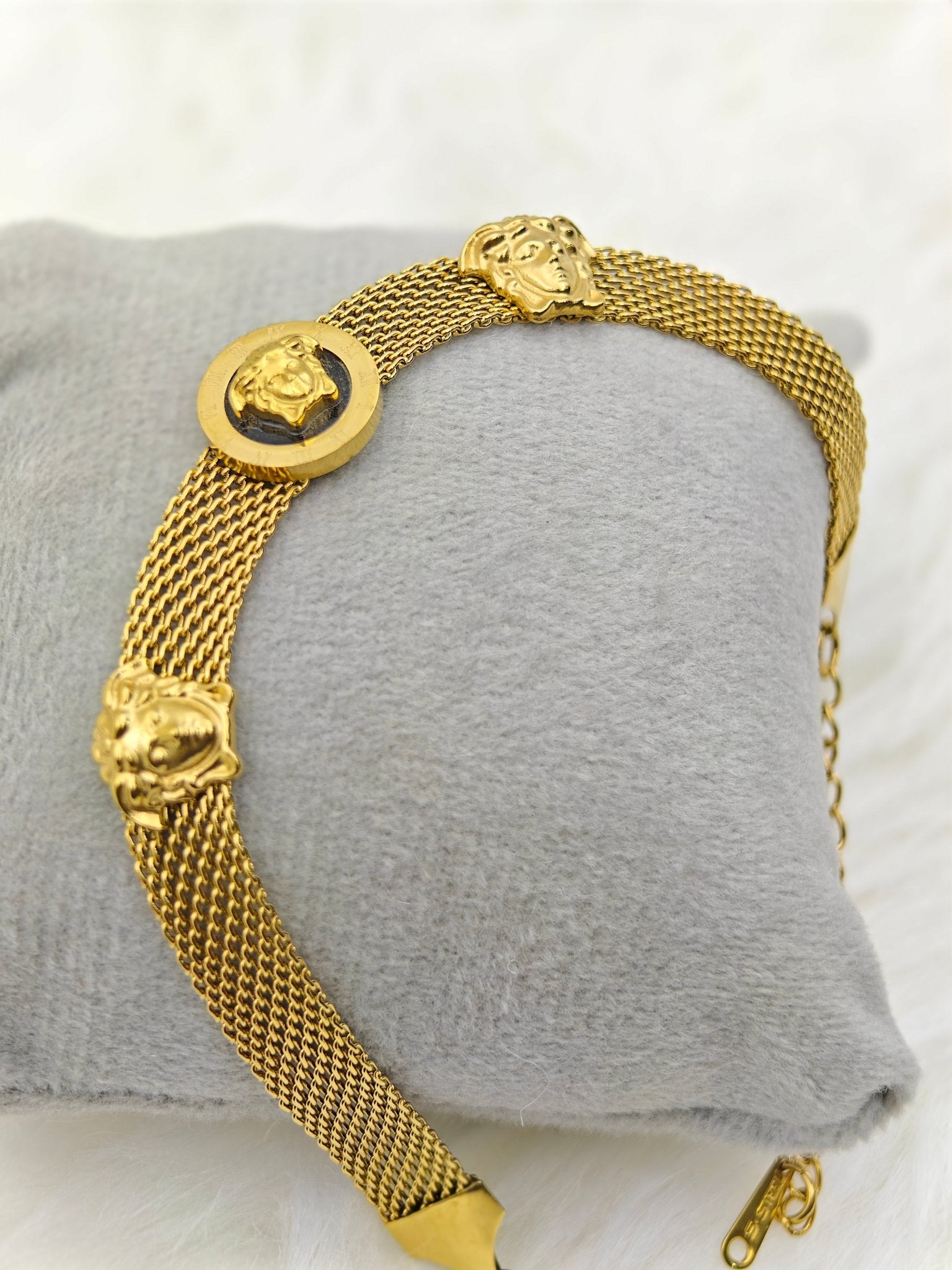 18K Gold Plated Anti - Tarnish Lion Medallion Bracelet – Bold Statement Chain Bangle RGB498 - The Soul Jewellery