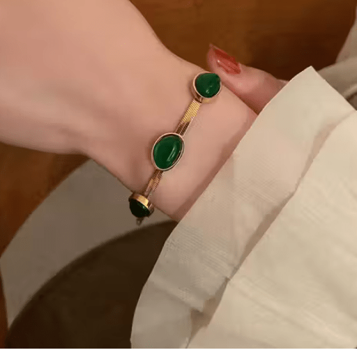 Emerald Aura 6™ Green Stone Bracelet for Women – 18K Gold-Plated Stainless-Steel Snake Chain - The Soul Jewellery