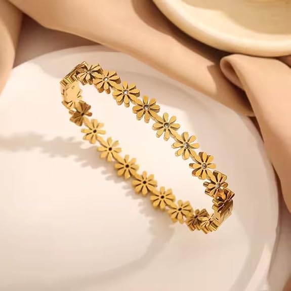 18K Gold - Plated Daisy Bloom Anti - Tarnish Bracelet – Daily Wear Lucky Charm - The Soul Jewellery