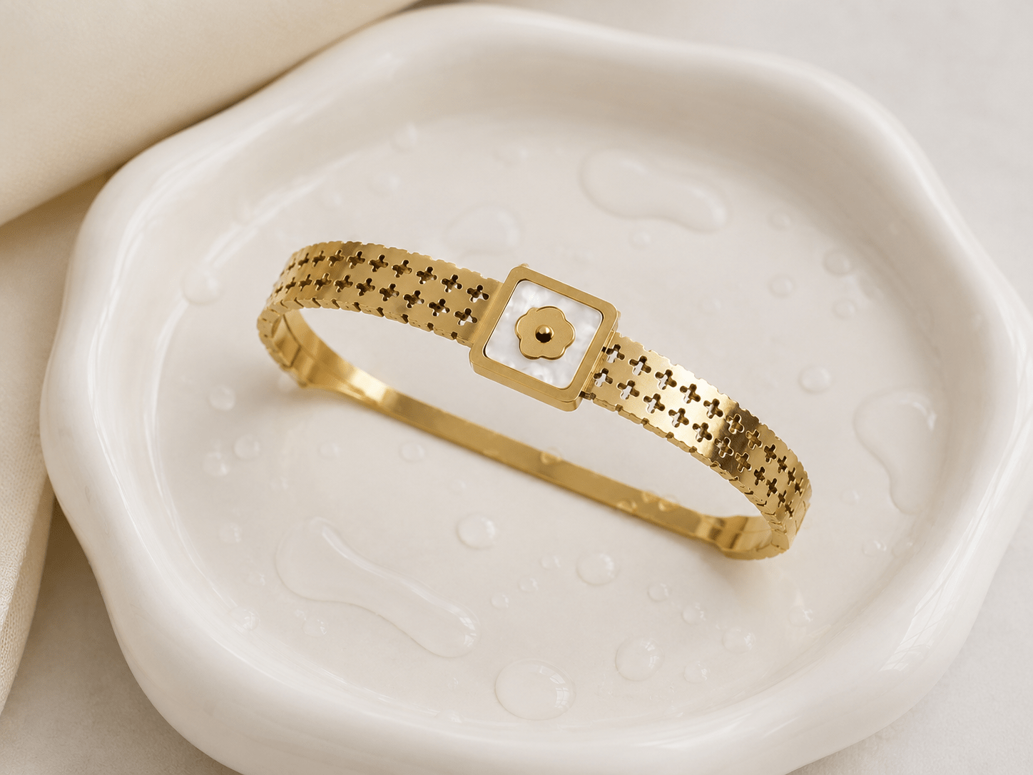 AURÉLIA AMORE LUXE 6™ Mother of Pearl Demi-Fine Anti-Tarnish Gold Bangle Bracelet for Women - Soul Jewellery