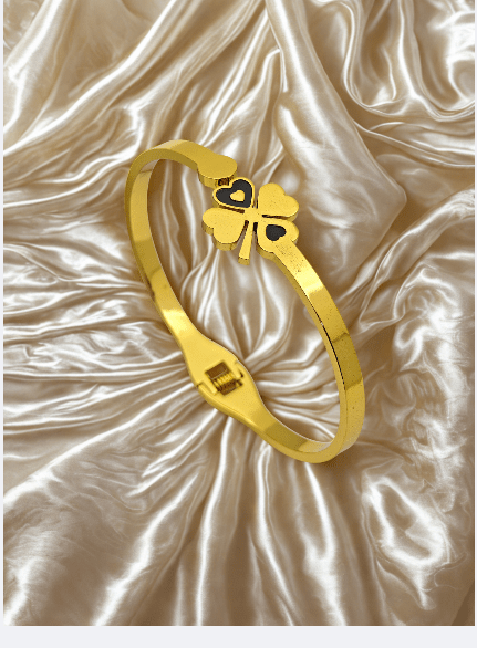 AURÉLIA AMORE LUXE 8™ Regal Clover Enamel Demi Fine Anti-Tarnish Kada Bracelet for Women - The Soul Jewellery