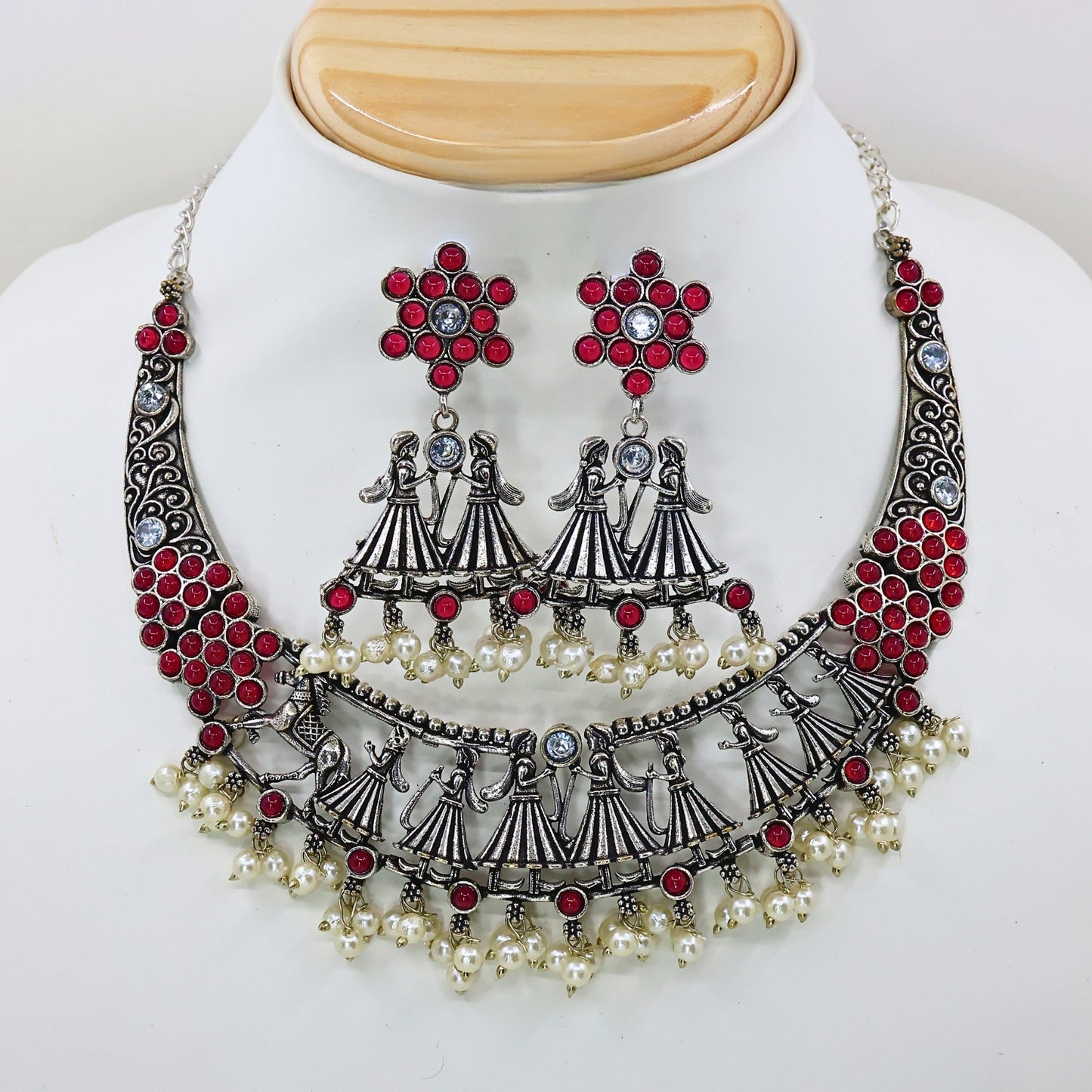 Monalisa Stone Studded King - Queen Oxidized Silver Replica Choker Necklace Set GSN184R - The Soul Jewellery