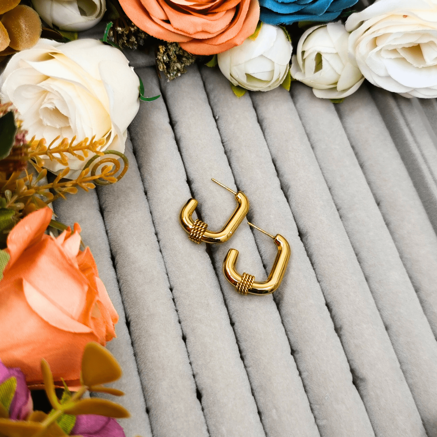 18 K Gold Plated Premium Anti Tarnish L Hoops Earring ATER126 - The Soul Jewellery