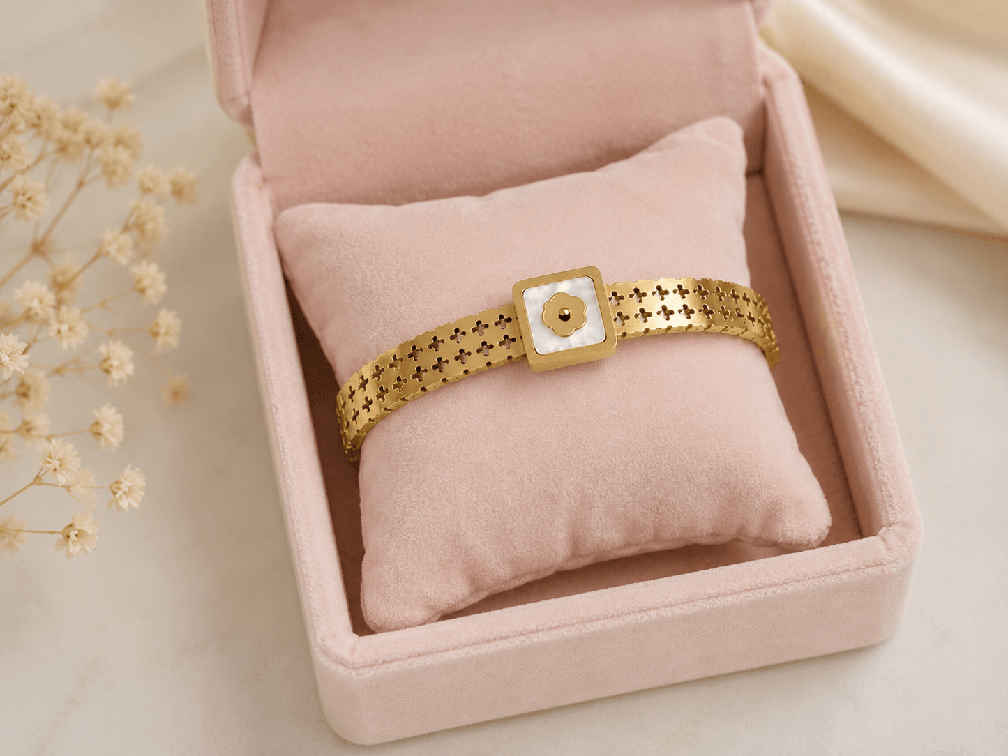 AURÉLIA AMORE LUXE 6™ Mother of Pearl Demi-Fine Anti-Tarnish Gold Bangle Bracelet for Women - Soul Jewellery